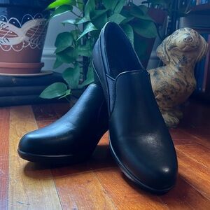 Dream Pairs Block Heel Pumps